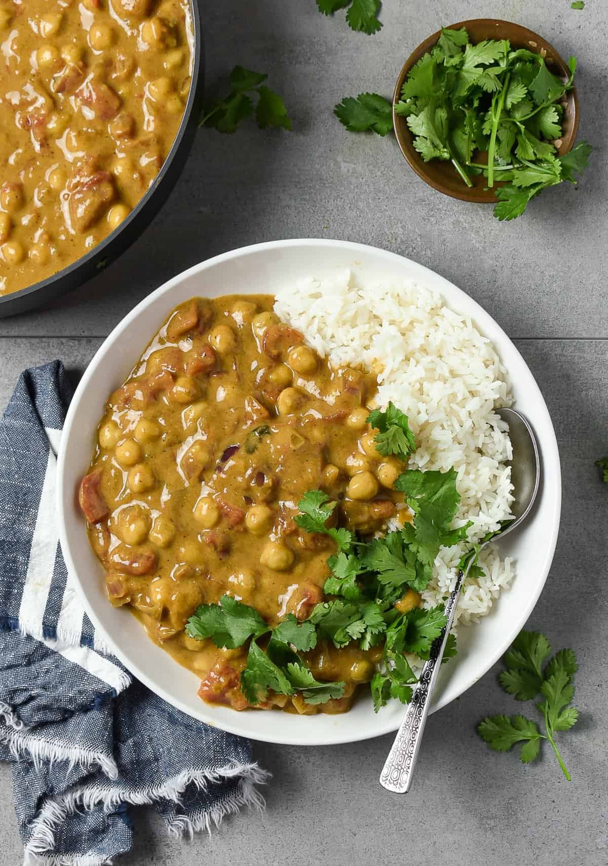 AMAZING-20-minute-easy-vegan-chickpea-curry-chickpeas-and-tomato-vegan-glutenfree-plantbased-chickpea-curry-recipe-shaneandsimple-2